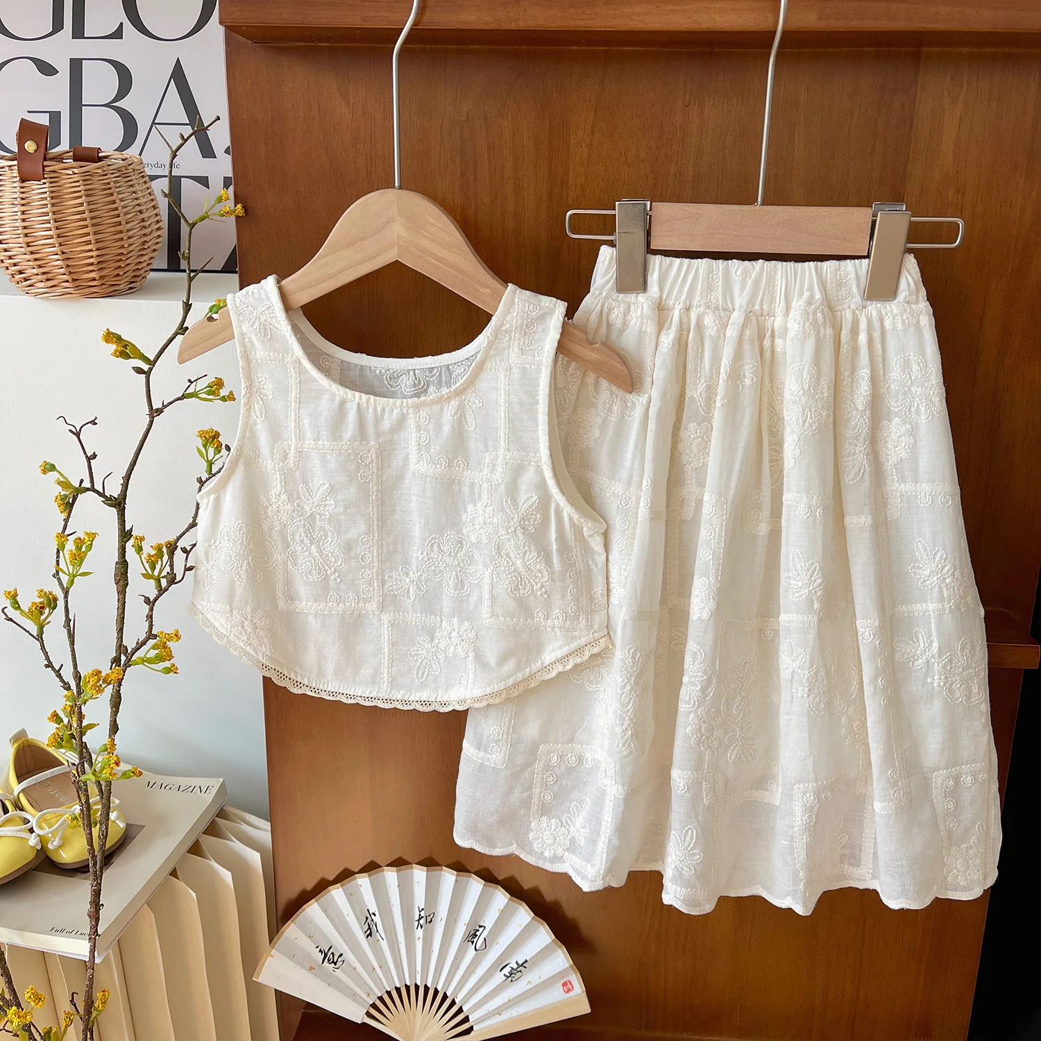 Summer 2024 Children Girl 2PCS Clothes Set Cotton Jacquared Lace Vest Elastic Waist Thin Skirt Baby Girl Outfit Little Girl Suit
Summer 2024 Children Girl 2PCS Clothes Set Cotton Jacquared Lace Vest Elastic Waist Thin Skirt Baby Girl Outfit Little Girl Suit