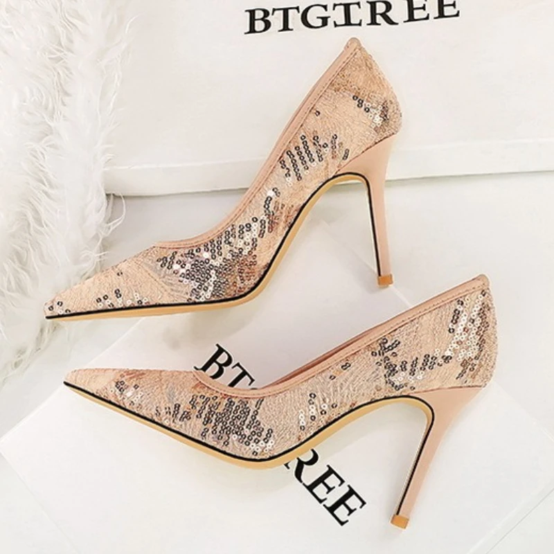 BIGTREE модные женские туфли-лодочки на высоком каблуке с блестками и воздушной сеткой, вечерние, свадебные, женские туфли на каблуке, туфли на шпильке 10 см, серебро, шампанское, полые
BIGTREE модные женские туфли-лодочки на высоком каблуке с блестками и воздушной сеткой, вечерние, свадебные, женские туфли на каблуке, туфли на шпильке 10 см, серебро, шампанское, полые