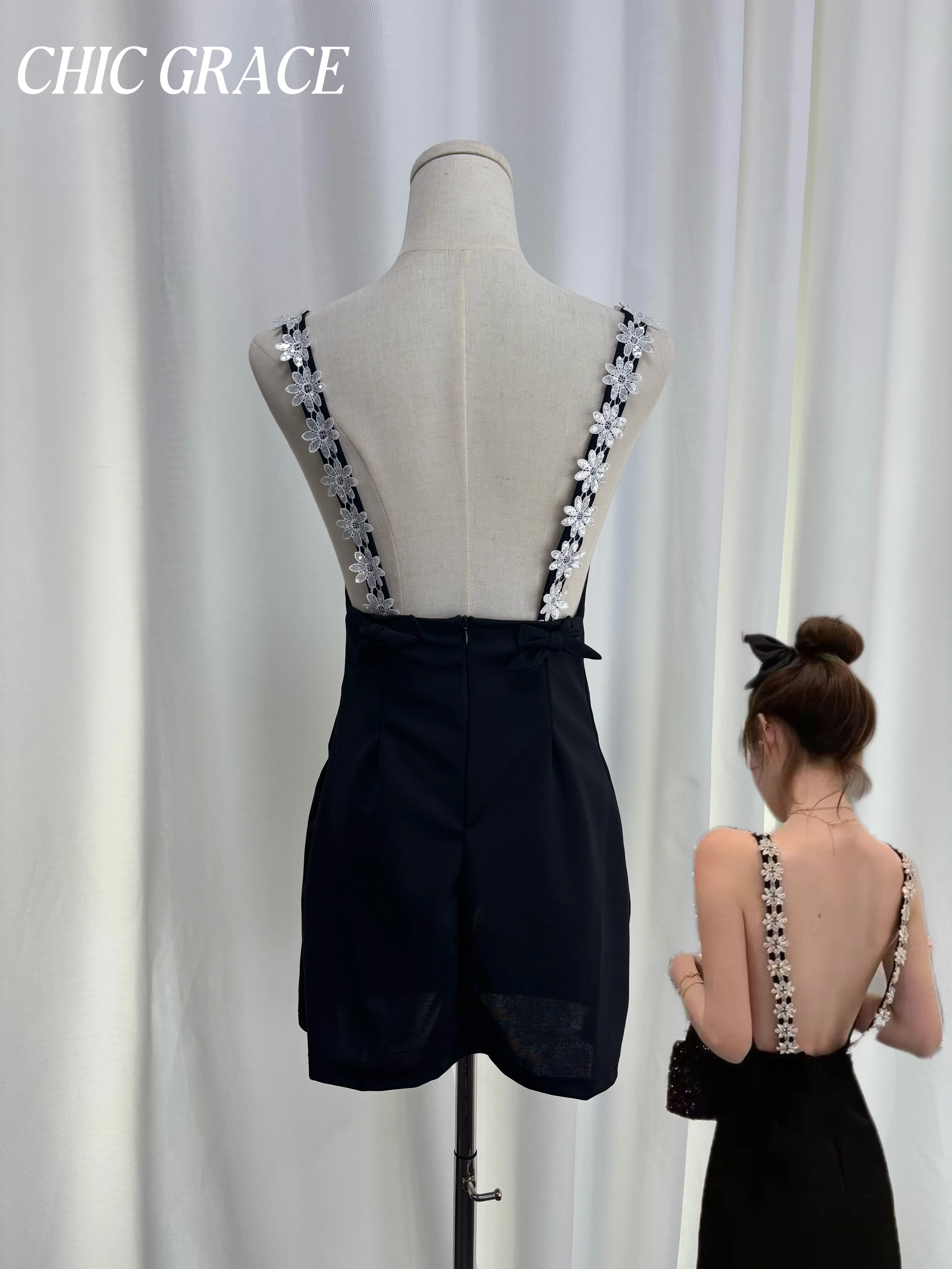 Real Shot 2026 Spring Elegant Rhinestone Backless Satin Mini Dress, Women's Spaghetti Strap A-Line Party Club Short Dress
Real Shot 2026 Spring Elegant Rhinestone Backless Satin Mini Dress, Women's Spaghetti Strap A-Line Party Club Short Dress