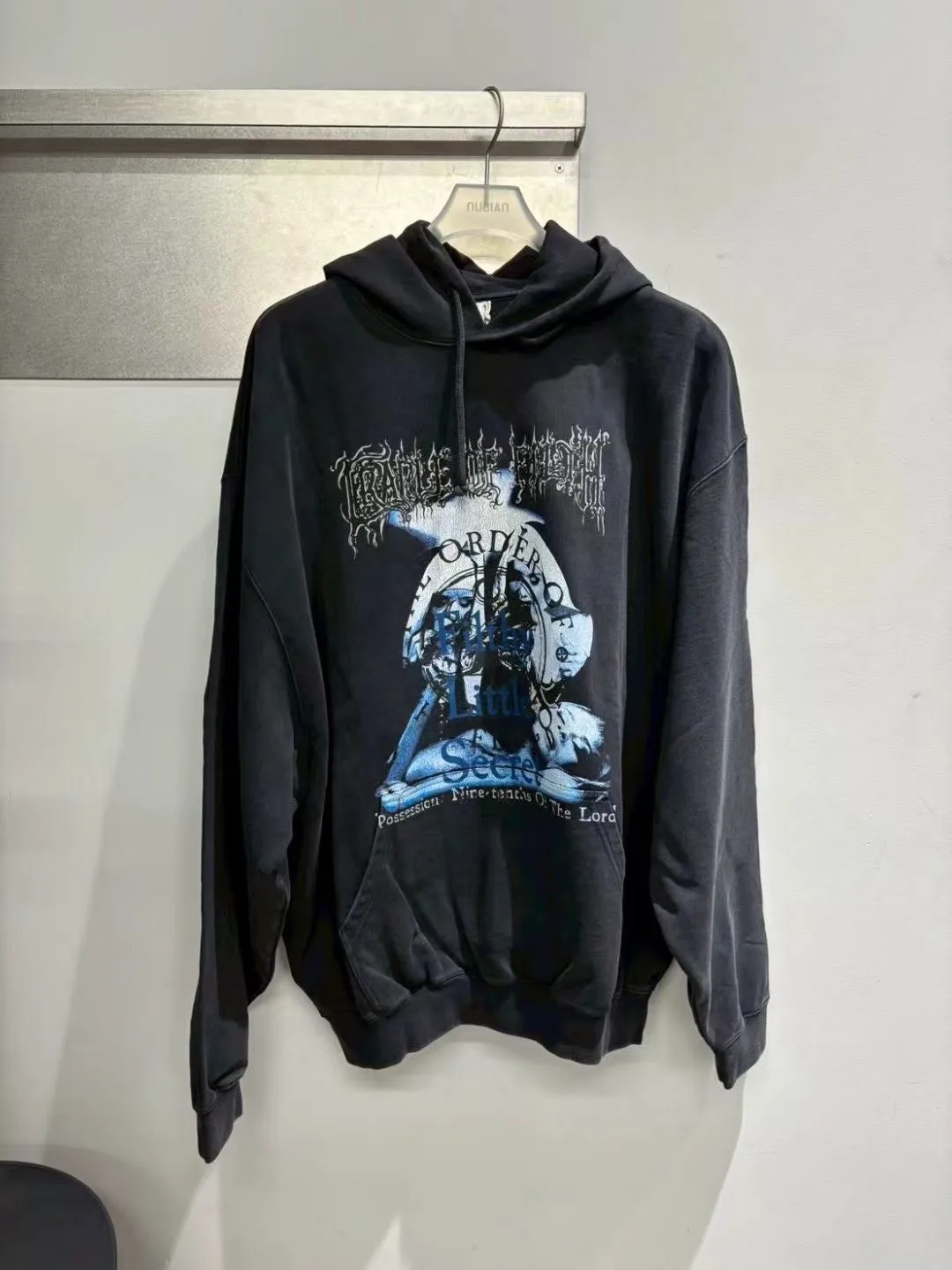 2025AW VT Women Men Hooded Sweatshirts Hoodie Oversized Men Cotton Hoodies Pullover Hoody
2025AW VT Women Men Hooded Sweatshirts Hoodie Oversized Men Cotton Hoodies Pullover Hoody