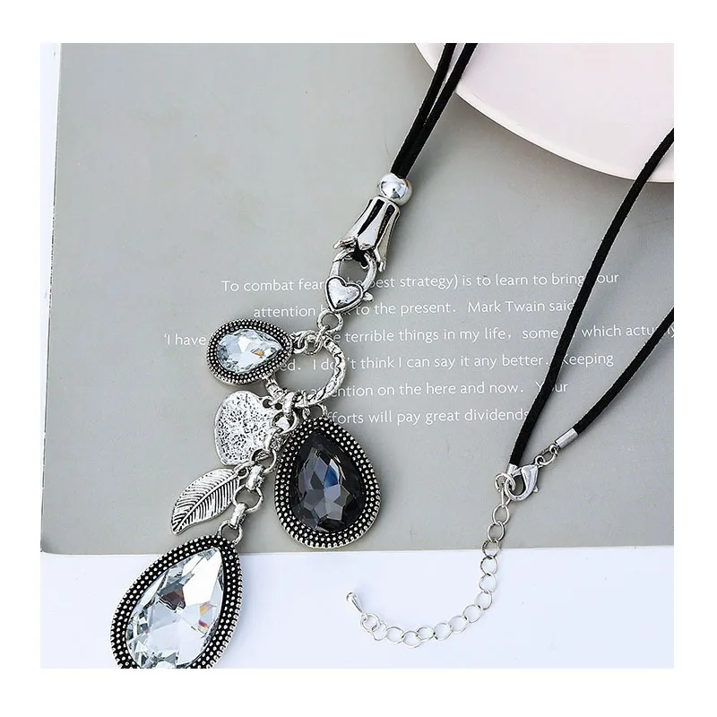 For The New Korean Version of Pearl Long Necklace Sweater Chain Jewelry Necklace Women's Simple Style Jewelry
For The New Korean Version of Pearl Long Necklace Sweater Chain Jewelry Necklace Women's Simple Style Jewelry