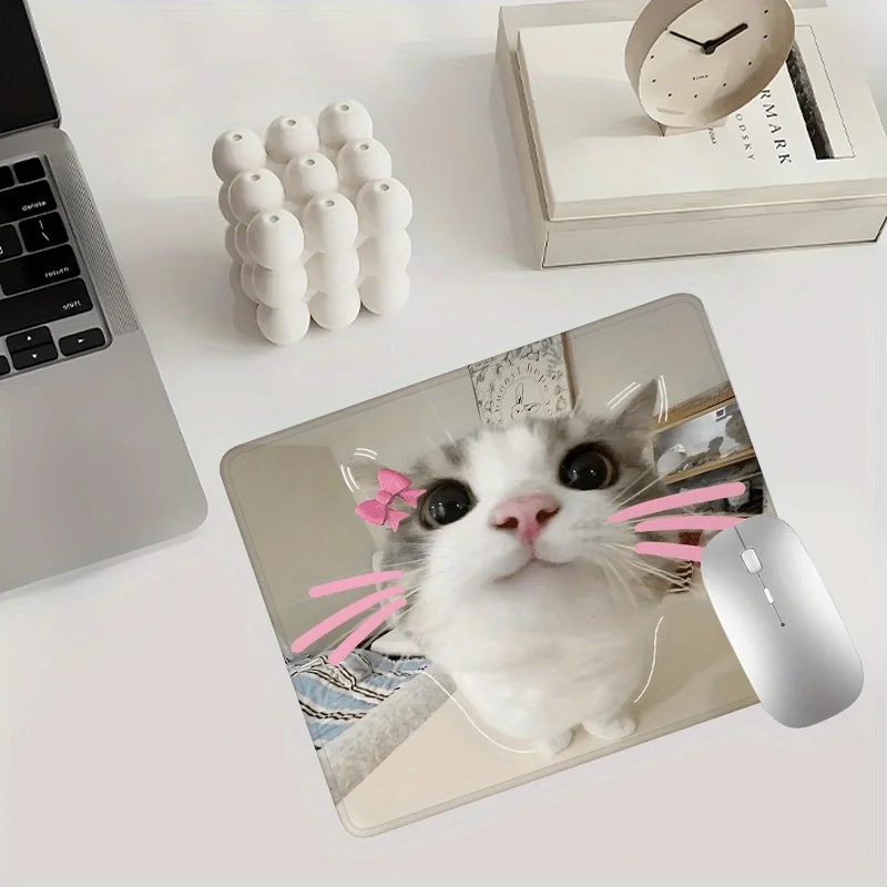 Маленький коврик для мыши с милым серым котом и розовым бантом, нескользящая резиновая основа, портативные офисные настольные коврики, аксессуары для ноутбуков и ПК
Маленький коврик для мыши с милым серым котом и розовым бантом, нескользящая резиновая основа, портативные офисные настольные коврики, аксессуары для ноутбуков и ПК