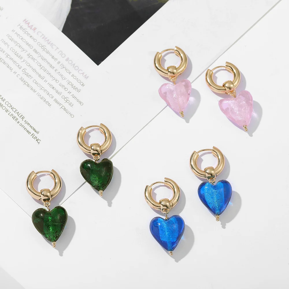 Colorful heart-shaped crystal pendant earrings for women and girls, C-shaped gold plated hoop earrings, holiday jewelry 2025 New
Colorful heart-shaped crystal pendant earrings for women and girls, C-shaped gold plated hoop earrings, holiday jewelry 2025 New