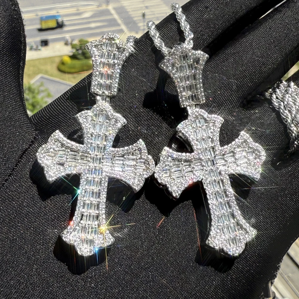 2025 New Hip Hop Pave 5A CZ Stone Bling Ice Out Cross Pendants Necklace for Men Women Unisex Rapper Jewelry Silver Color
2025 New Hip Hop Pave 5A CZ Stone Bling Ice Out Cross Pendants Necklace for Men Women Unisex Rapper Jewelry Silver Color