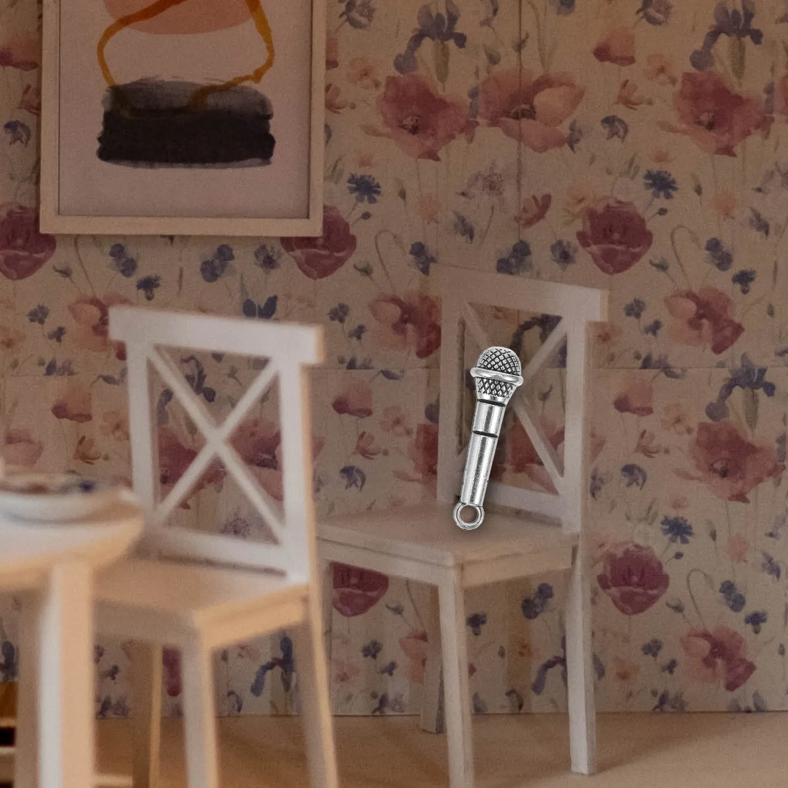 10Pcs Miniature Microphone Ornament Creative Desktop Tiny House Decoration Microphone Prop for Miniature Accessories Collection
10Pcs Miniature Microphone Ornament Creative Desktop Tiny House Decoration Microphone Prop for Miniature Accessories Collection