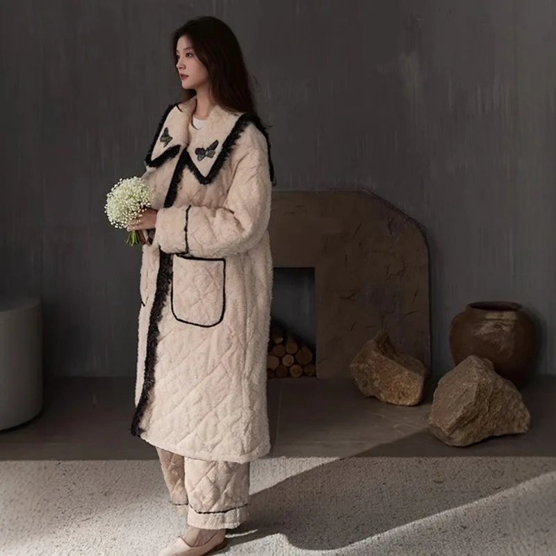 Double Layer W Coral Fleece Women's Pajamas Autumn Winter Soft Thickened Anti Static Sweet Bow Print 3XL Size Pocket Button
Double Layer W Coral Fleece Women's Pajamas Autumn Winter Soft Thickened Anti Static Sweet Bow Print 3XL Size Pocket Button