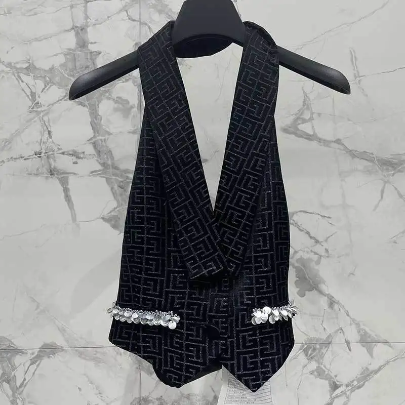 Female Black Printing Hanging Neck Vest Fashion Deep V-Neck Single Button Backless Sexy Tops 2024Runway Summer High End Clothing
Female Black Printing Hanging Neck Vest Fashion Deep V-Neck Single Button Backless Sexy Tops 2024Runway Summer High End Clothing