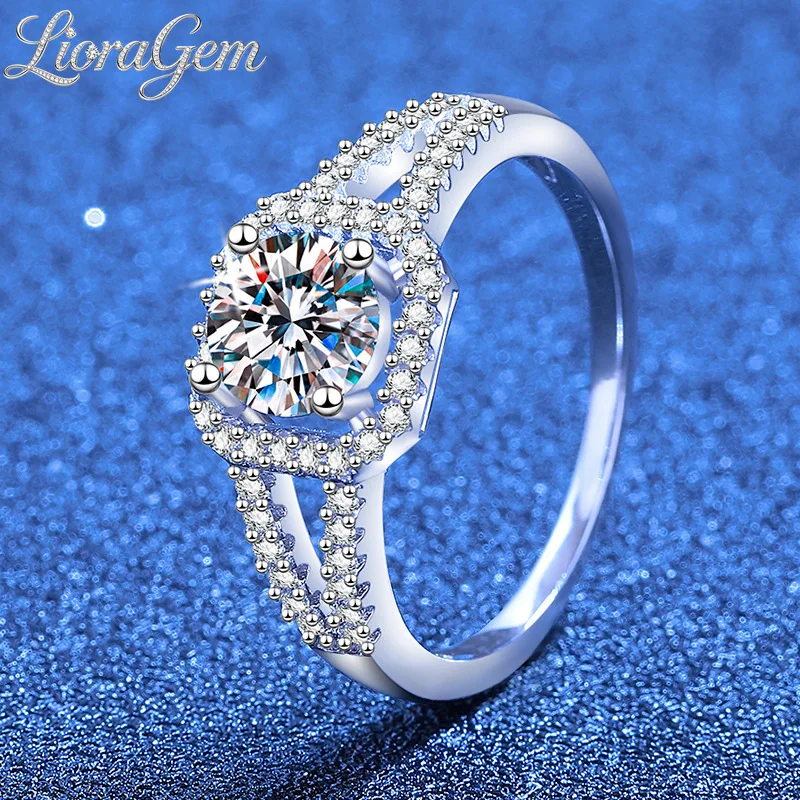 LioraGem High-end Moissanite Square Wrapped Ring, Luxury Sugar Cube 1 Carat Wedding Ring Platinum PT950 Stamp
LioraGem High-end Moissanite Square Wrapped Ring, Luxury Sugar Cube 1 Carat Wedding Ring Platinum PT950 Stamp
