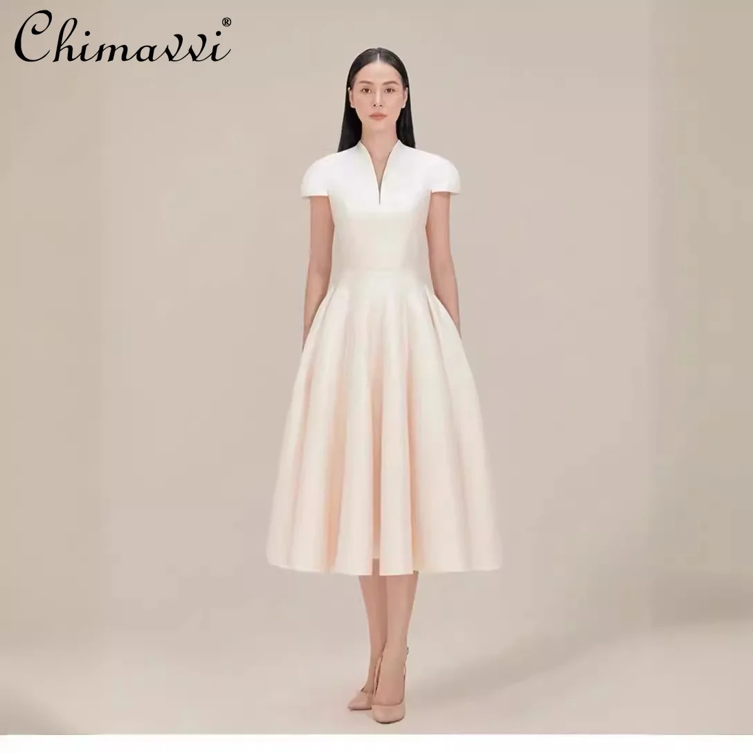 French Elegant Fashion Temperament Celebrity V-Neck Short Sleeve High Waist A-line 3D Folded Long Party Dress Women Summer 2026
French Elegant Fashion Temperament Celebrity V-Neck Short Sleeve High Waist A-line 3D Folded Long Party Dress Women Summer 2026