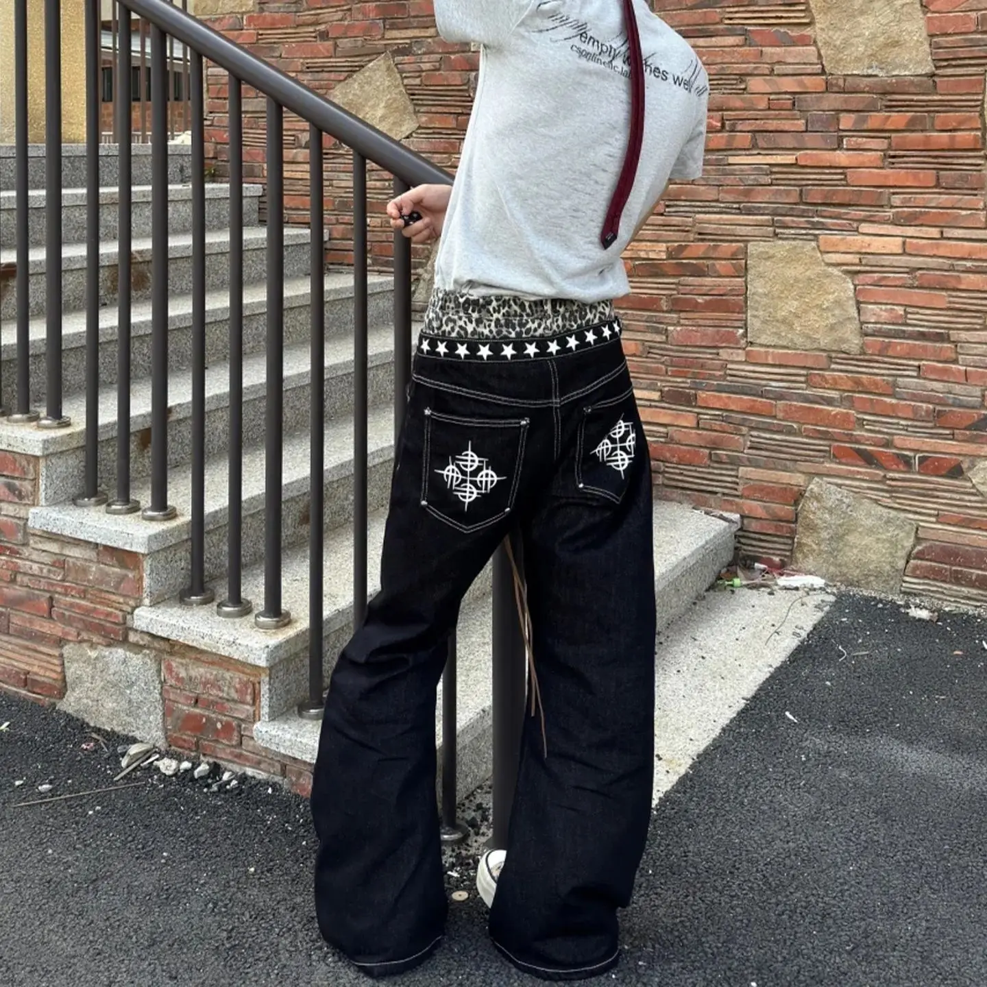 Мешковатые джинсы с принтом в стиле Харадзюку, женская одежда, уличные винтажные джинсы с высокой талией и леопардовой строчкой, женские широкие брюки Y2K
Мешковатые джинсы с принтом в стиле Харадзюку, женская одежда, уличные винтажные джинсы с высокой талией и леопардовой строчкой, женские широкие брюки Y2K