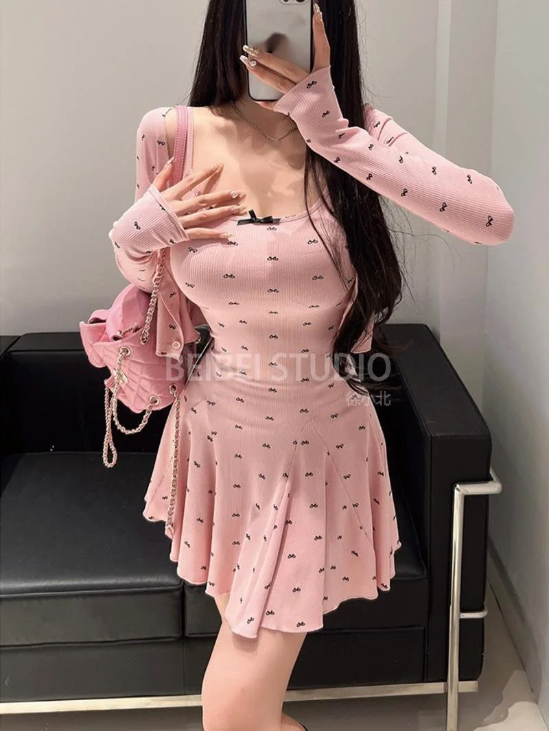U-neck Strap Dress Elegant Summer Style Slim Mini Dress Sunscreen Cardigan Two Piece Set Fashion Women Tops 2025 New Y863
U-neck Strap Dress Elegant Summer Style Slim Mini Dress Sunscreen Cardigan Two Piece Set Fashion Women Tops 2025 New Y863