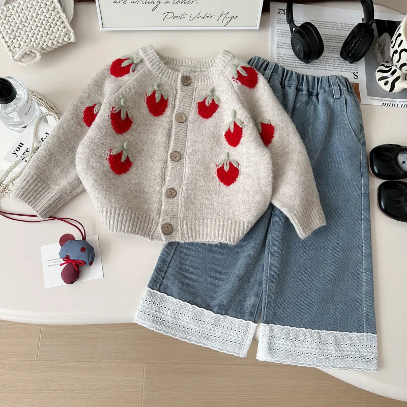 New Autumn Children's Clothing Children's Casual Fashion Strawberry Knit Cardigan with Denim Pants
New Autumn Children's Clothing Children's Casual Fashion Strawberry Knit Cardigan with Denim Pants