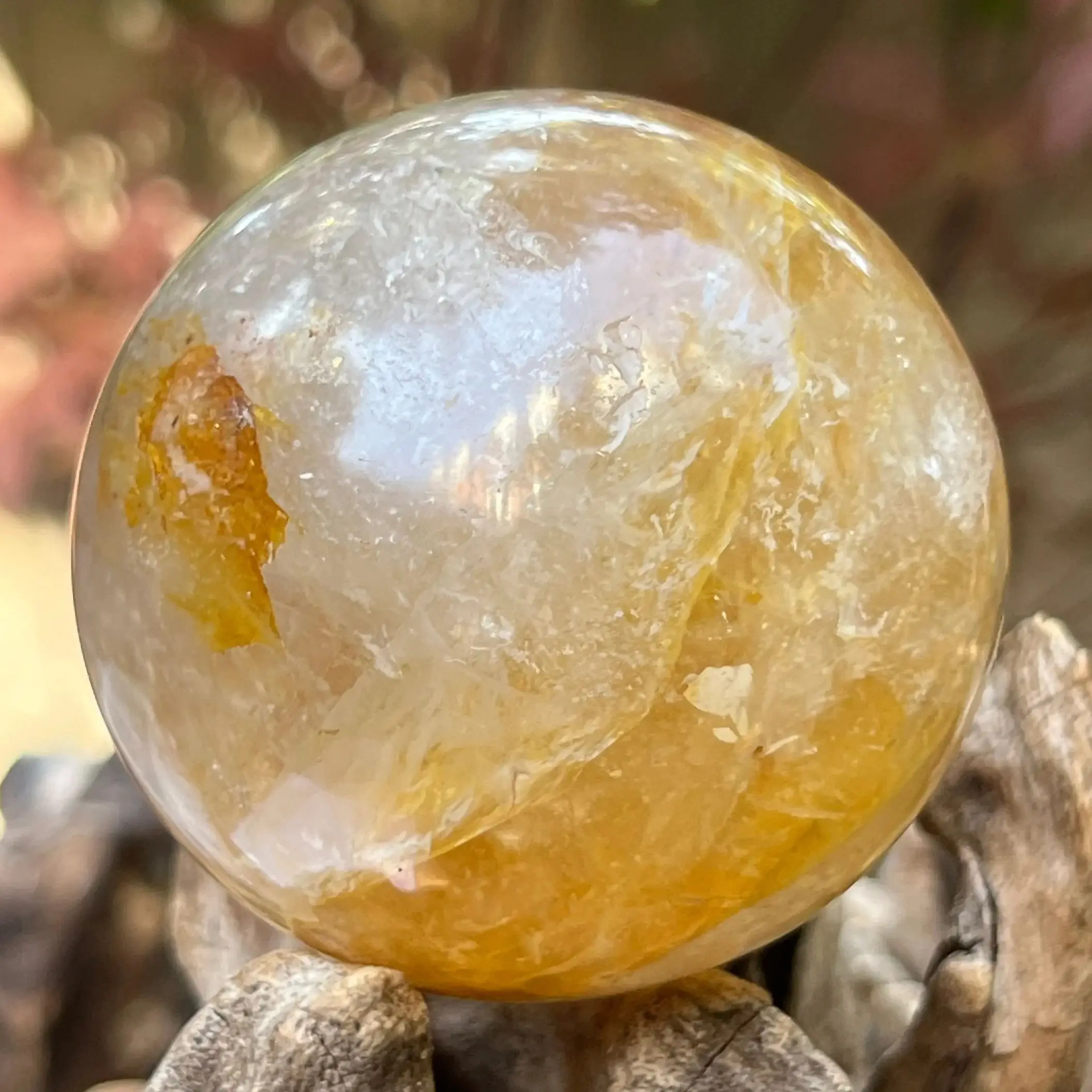 1pc Golden Healer Quartz Sphere - Polished Crystal Ball with Golden Inclusions, Home Decor, Meditation Ornament & Holidays Gift
1pc Golden Healer Quartz Sphere - Polished Crystal Ball with Golden Inclusions, Home Decor, Meditation Ornament & Holidays Gift