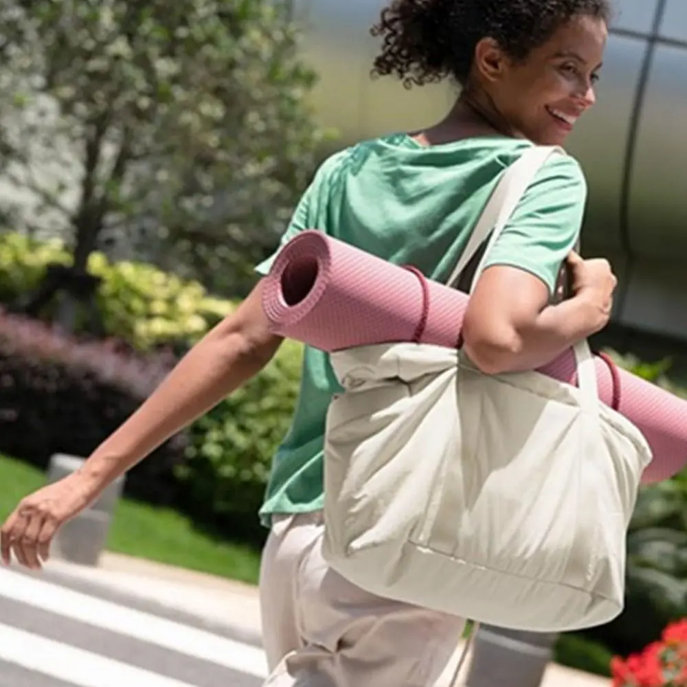 Nylon Yoga Mat Bag with Yoga Mat Buckle Solid Color Gym Fitness Tote Bag Multi Pocket Adjustable Yoga Mat Holder Travel Handbag
Nylon Yoga Mat Bag with Yoga Mat Buckle Solid Color Gym Fitness Tote Bag Multi Pocket Adjustable Yoga Mat Holder Travel Handbag