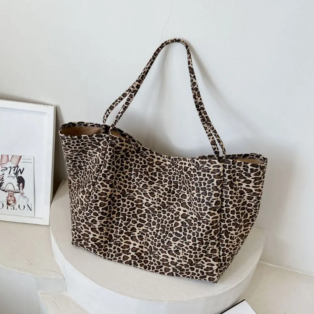 Simple Square Leopard Print Shoulder Bag Large Capacity Sports Canvas Tote Bag Korean Style Crossbody Bag Women Handbag Travel
Simple Square Leopard Print Shoulder Bag Large Capacity Sports Canvas Tote Bag Korean Style Crossbody Bag Women Handbag Travel