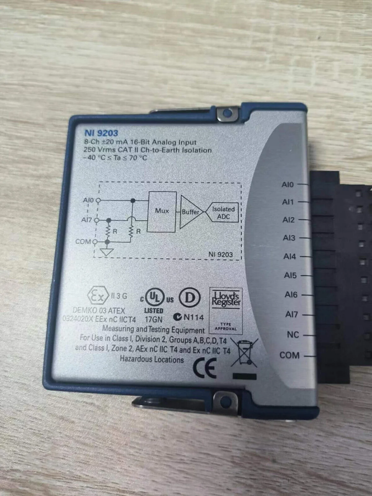 National Instruments NI 9203 cDAQ Модуль аналогового ввода тока NI-9203
National Instruments NI 9203 cDAQ Модуль аналогового ввода тока NI-9203