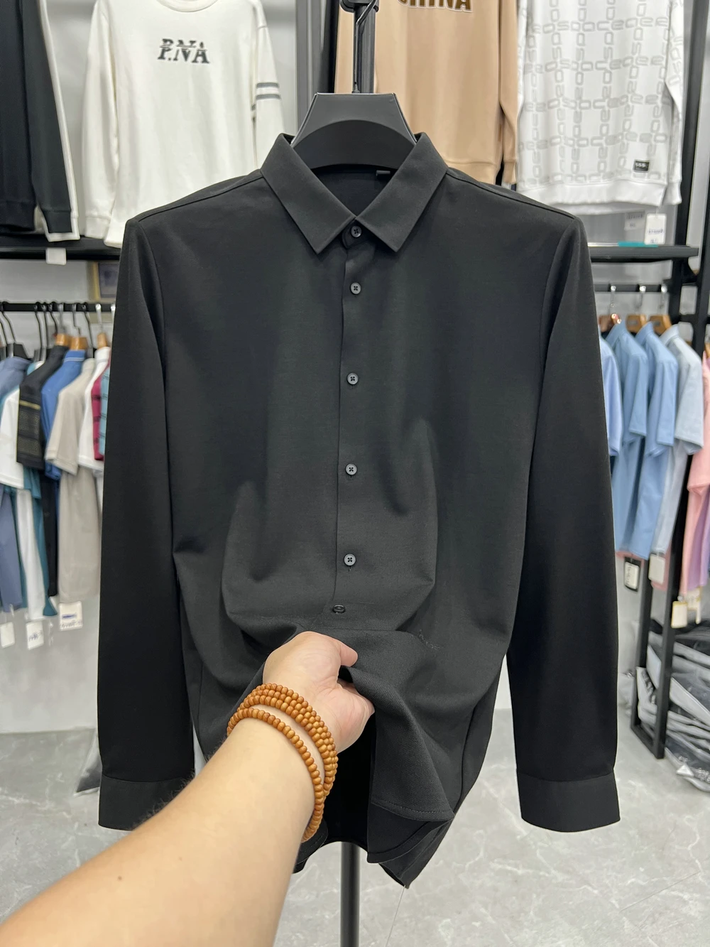 Эластичная трикотажная рубашка с длинным рукавом, однотонная, мягкая, приятная к телу, для бизнеса и отдыха, мужская базовая рубашка, стандартный крой
Эластичная трикотажная рубашка с длинным рукавом, однотонная, мягкая, приятная к телу, для бизнеса и отдыха, мужская базовая рубашка, стандартный крой