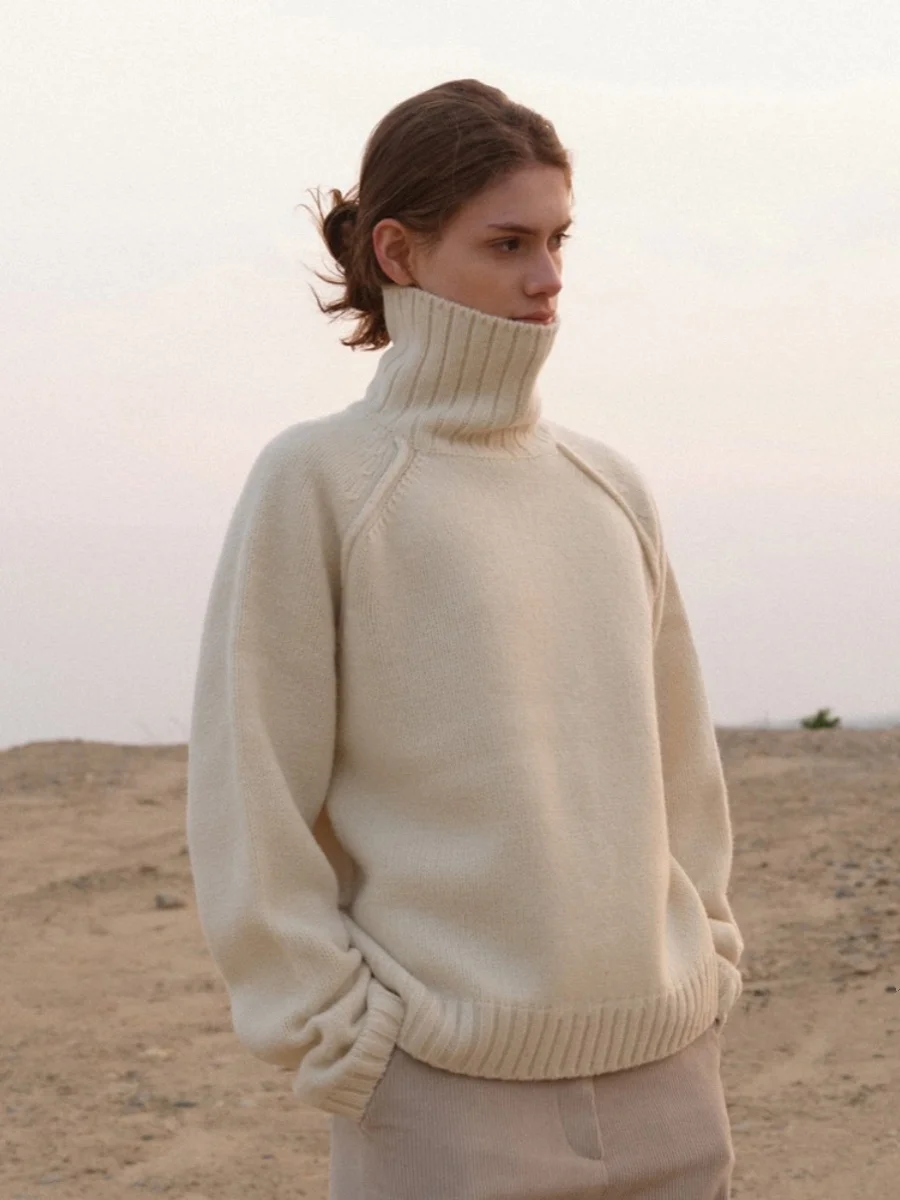 Autumn Winter Thickened High Collar Sweater Women's Cashmere Knitted Shirt Retro Style Loose Fit Long Sleeve Color
Autumn Winter Thickened High Collar Sweater Women's Cashmere Knitted Shirt Retro Style Loose Fit Long Sleeve Color
