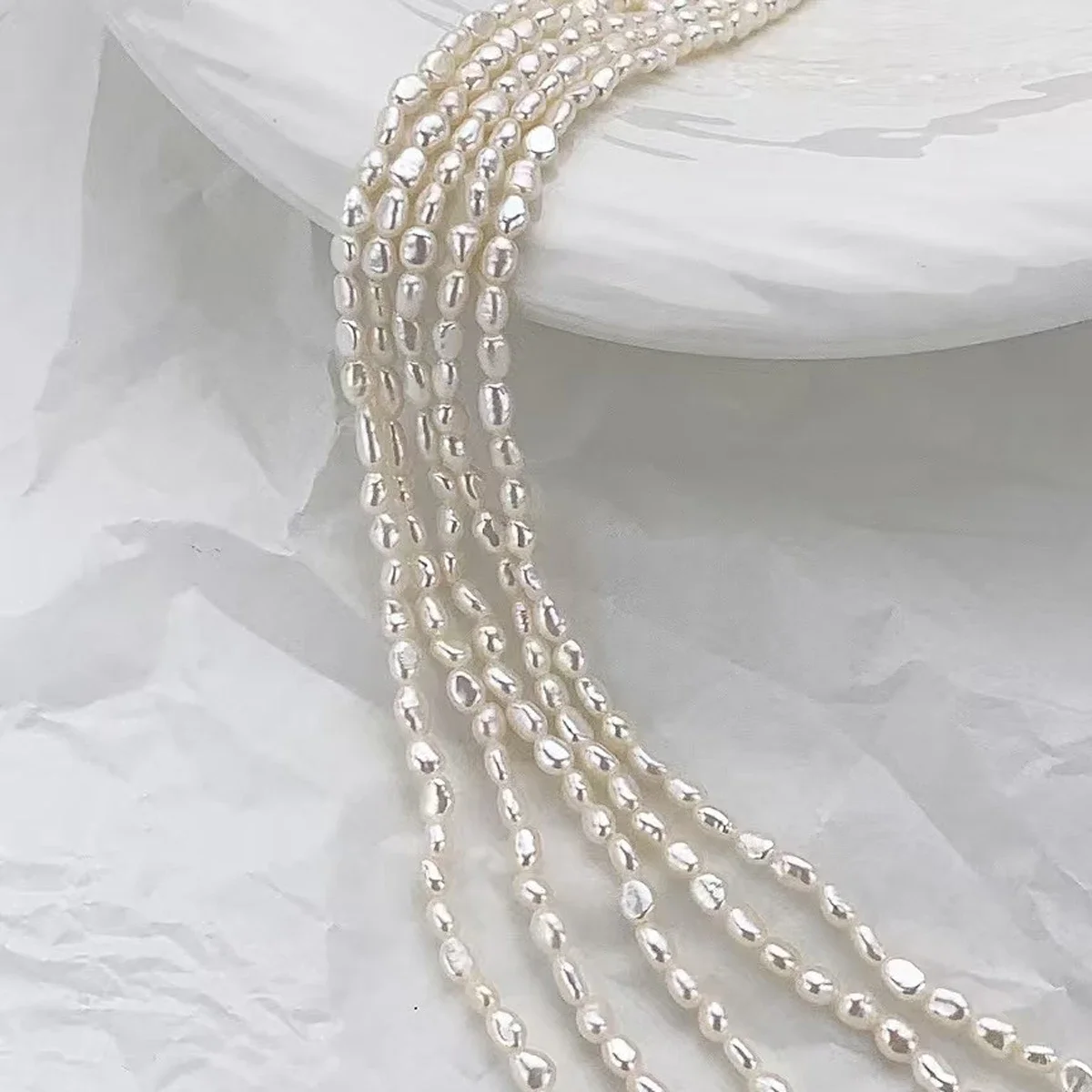 3.5-4.5mmAAAA Hand-Selected Natural Freshwater Purple White Rice Pearl Bead Women Jewelry Make DIY Necklace Bracelet Accessories
3.5-4.5mmAAAA Hand-Selected Natural Freshwater Purple White Rice Pearl Bead Women Jewelry Make DIY Necklace Bracelet Accessories