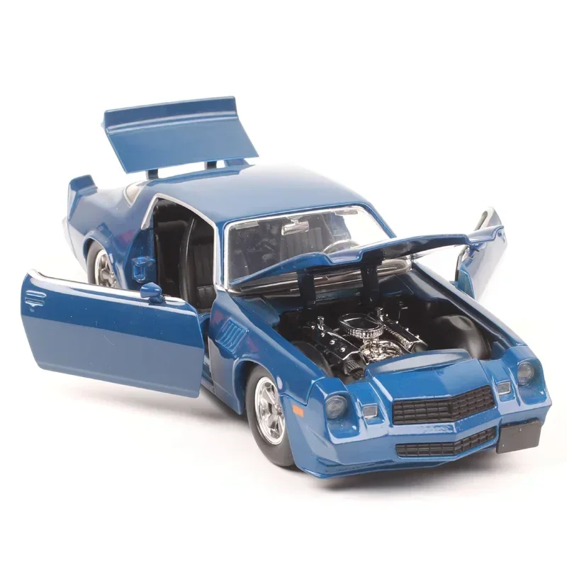 Jada 1:24 1979 Chevrolet Camaro Z28 винтажный спортивный автомобиль из сплава, имитация под давлением, металлическая модель автомобиля, коллекция подарков
Jada 1:24 1979 Chevrolet Camaro Z28 винтажный спортивный автомобиль из сплава, имитация под давлением, металлическая модель автомобиля, коллекция подарков