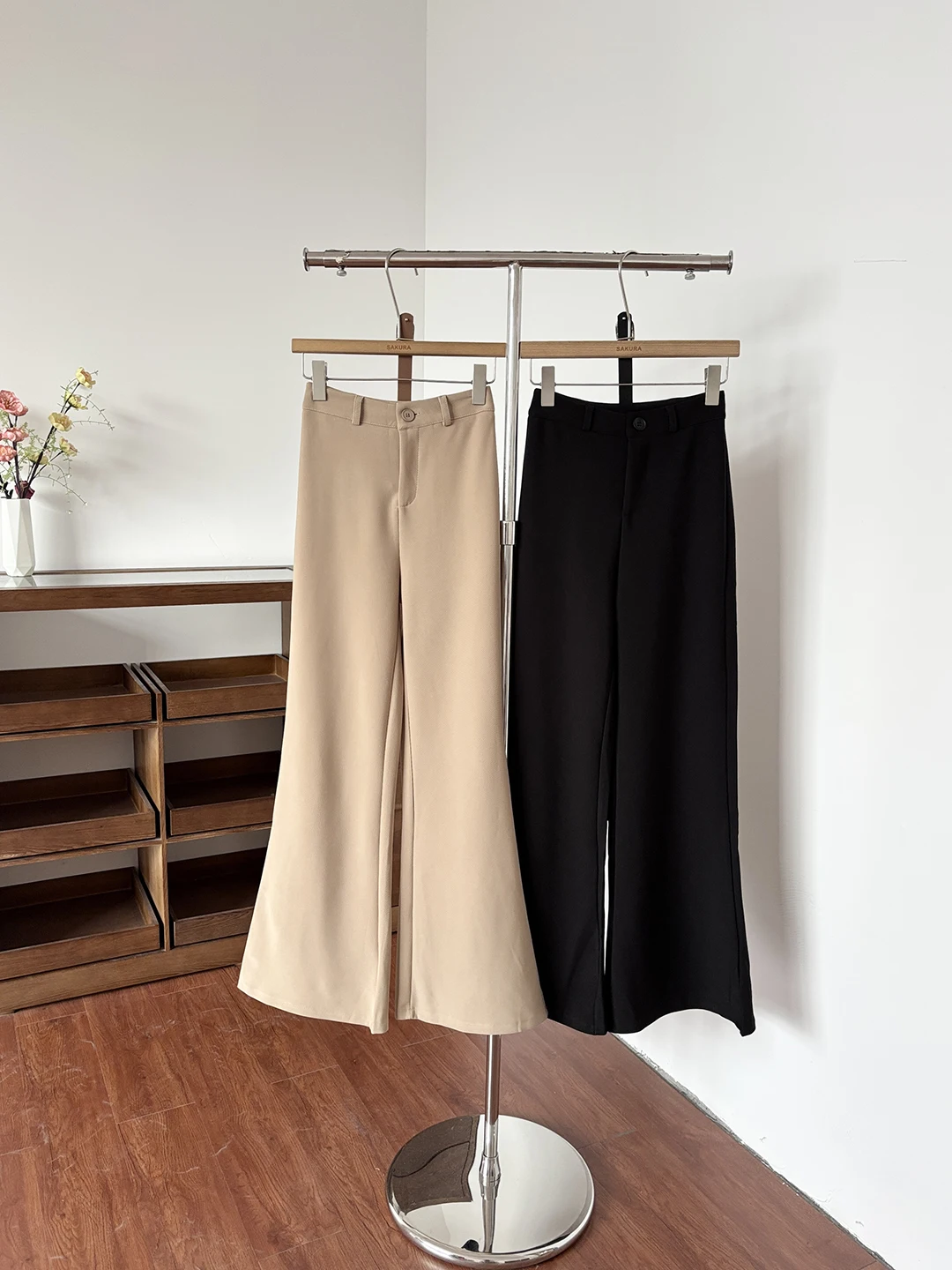 Korean Style Retro Commuter High Waist Flared Pants Women's Slim Fit Casual Trousers Simple Design Summer New Arrival
Korean Style Retro Commuter High Waist Flared Pants Women's Slim Fit Casual Trousers Simple Design Summer New Arrival