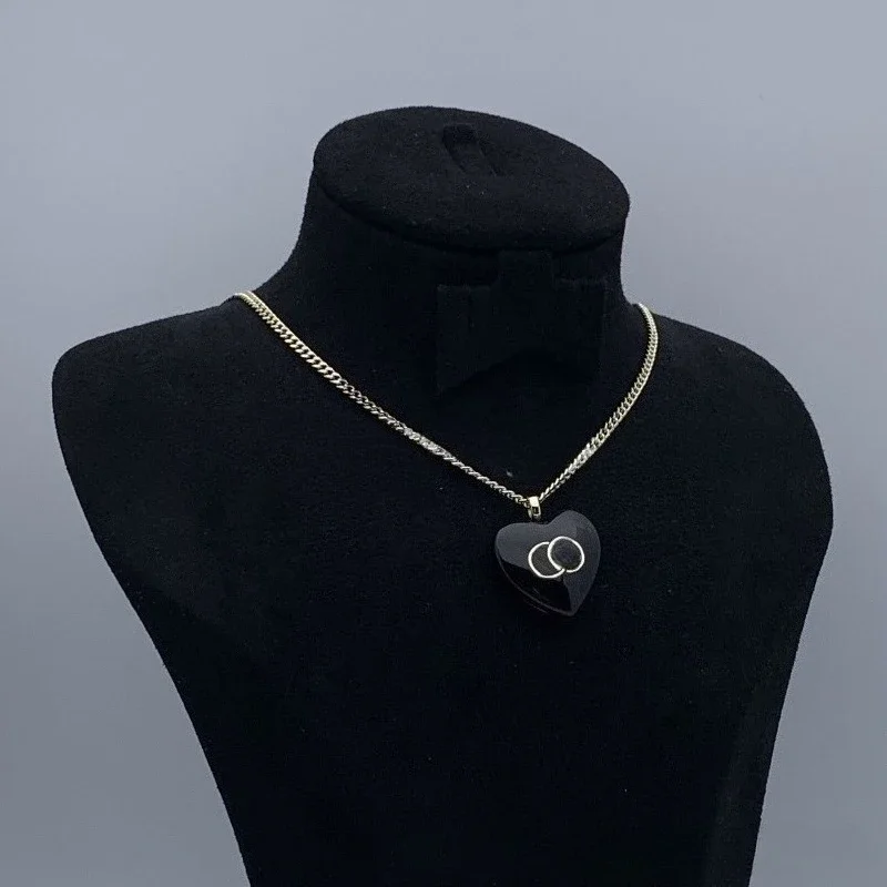 2025 New Luxury Necklace Letter Romantic Love Pendant Shows Sweet Breath Suitable for Gifts
2025 New Luxury Necklace Letter Romantic Love Pendant Shows Sweet Breath Suitable for Gifts