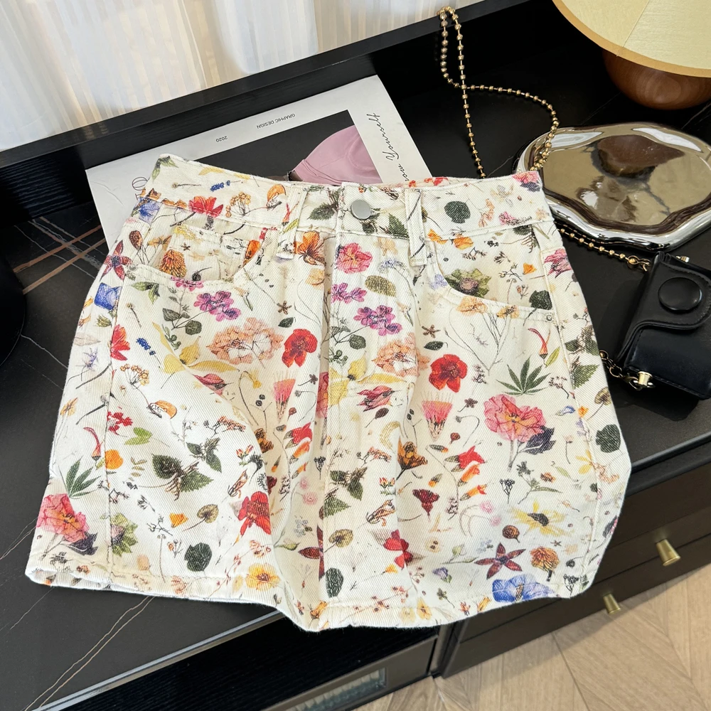 Korean Fashion Oil Painting Floral Print White Denim Mini Skirt For Women High Waist Bodycon A-line Short Skirts
Korean Fashion Oil Painting Floral Print White Denim Mini Skirt For Women High Waist Bodycon A-line Short Skirts