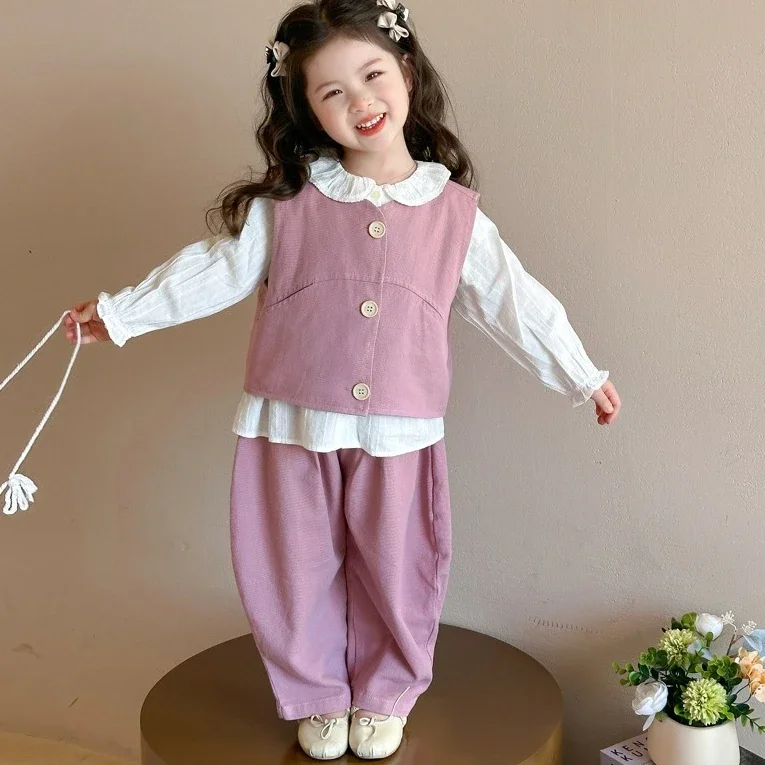 Костюм для девочек 2025: Новинка весенне-осенней коллекции, модный комплект из однотонного свободного жилета и брюк для девочек, повседневный, из двух предметов
Костюм для девочек 2025: Новинка весенне-осенней коллекции, модный комплект из однотонного свободного жилета и брюк для девочек, повседневный, из двух предметов