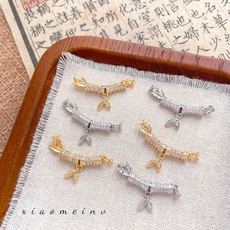 2pcs Copper Plated Gold Zircon-encrusted Bamboo Leaf Pendant Connection Buckle Diy Handmade Chain Accessory
2pcs Copper Plated Gold Zircon-encrusted Bamboo Leaf Pendant Connection Buckle Diy Handmade Chain Accessory