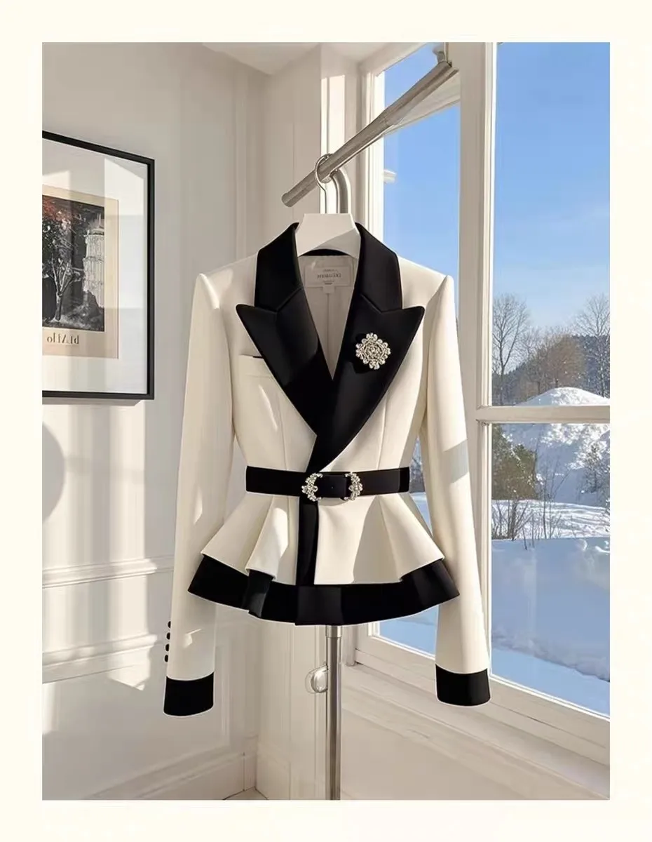 Spring New Small Suit Jacket for Women Short Style Casual and Versatile Coat Tailored Young Work Office Jakcet Women
Spring New Small Suit Jacket for Women Short Style Casual and Versatile Coat Tailored Young Work Office Jakcet Women