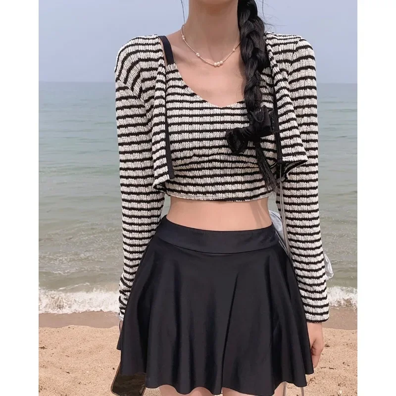 Sexy Striped Bikinis 2025 Women's Swimwear Three Pieces Swimsuit Skirts Bathing Suits Girls Korean Bikini Set Beachwear Bather
Sexy Striped Bikinis 2025 Women's Swimwear Three Pieces Swimsuit Skirts Bathing Suits Girls Korean Bikini Set Beachwear Bather