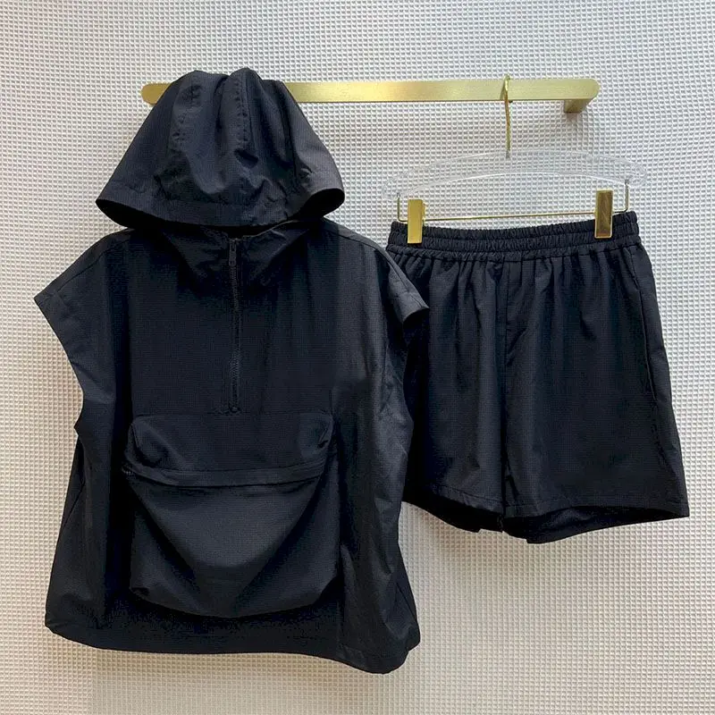 Short Sleeve Shorts Sets for Women Summer Trend Big Pocket Hooded Sleeveless T-shirt and Elastic Waist Shorts Sports 2 Piece Set
Short Sleeve Shorts Sets for Women Summer Trend Big Pocket Hooded Sleeveless T-shirt and Elastic Waist Shorts Sports 2 Piece Set