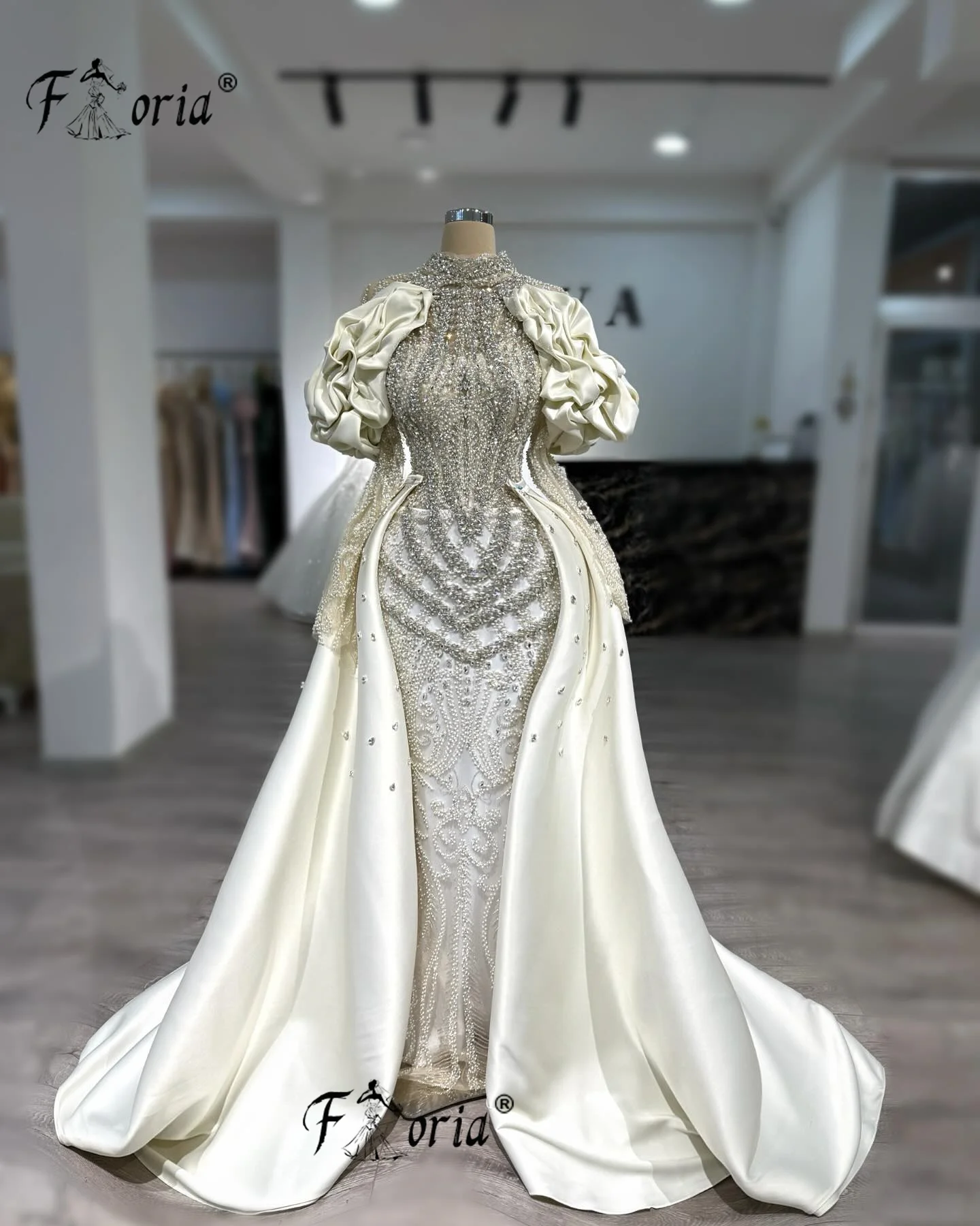 Gorgeous Crystal Beaded Mermaid Wedding Dresses Detachable Train Dubai Woman Long Sleeve Bridal Dress Customized Robe De Mariee
Gorgeous Crystal Beaded Mermaid Wedding Dresses Detachable Train Dubai Woman Long Sleeve Bridal Dress Customized Robe De Mariee