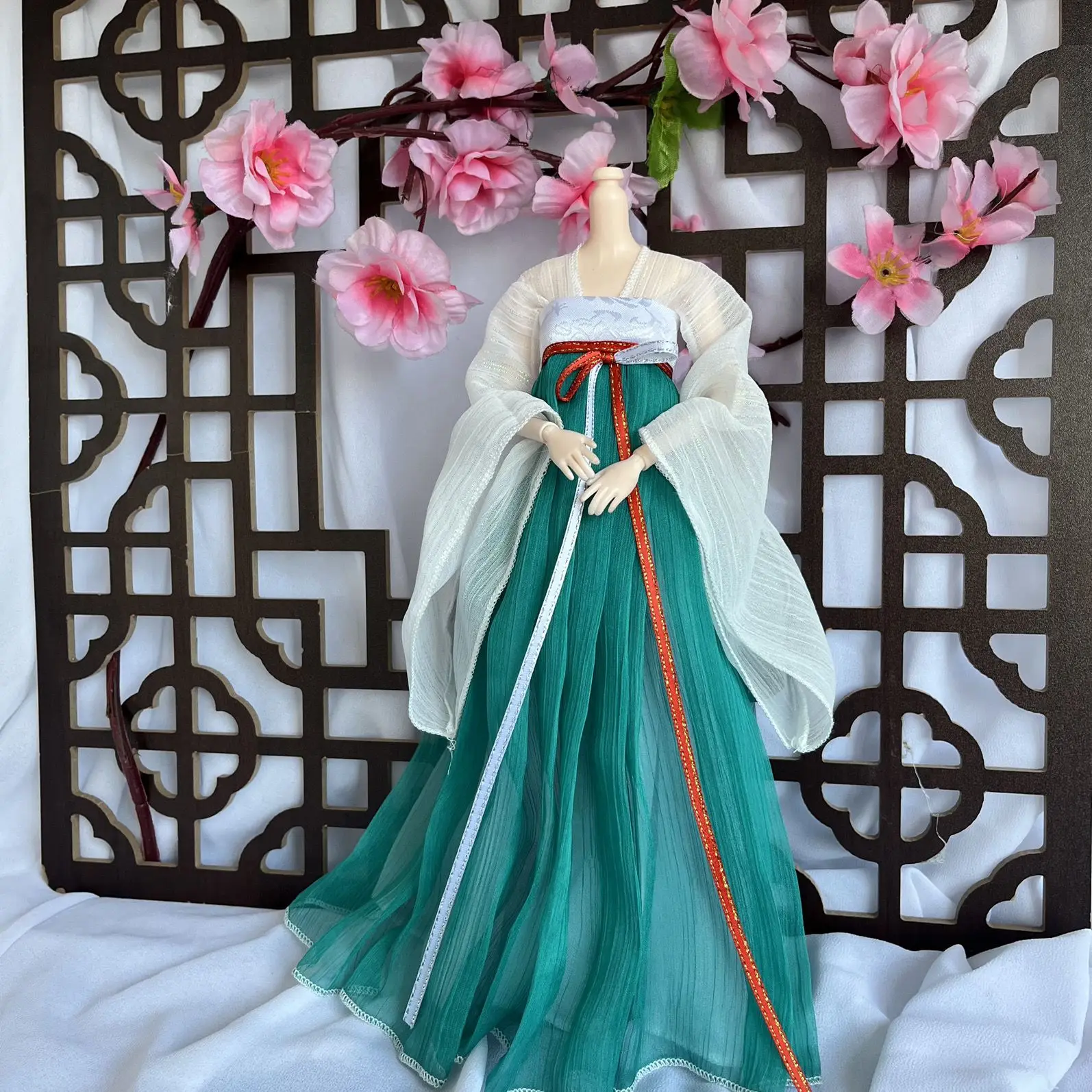 1/6 Doll's Clothes Suit Hanfu for 30cm Bjd Doll Chinese Ancient Style Girl Toys Dress Up Play House Doll Accessories, No Doll
1/6 Doll's Clothes Suit Hanfu for 30cm Bjd Doll Chinese Ancient Style Girl Toys Dress Up Play House Doll Accessories, No Doll