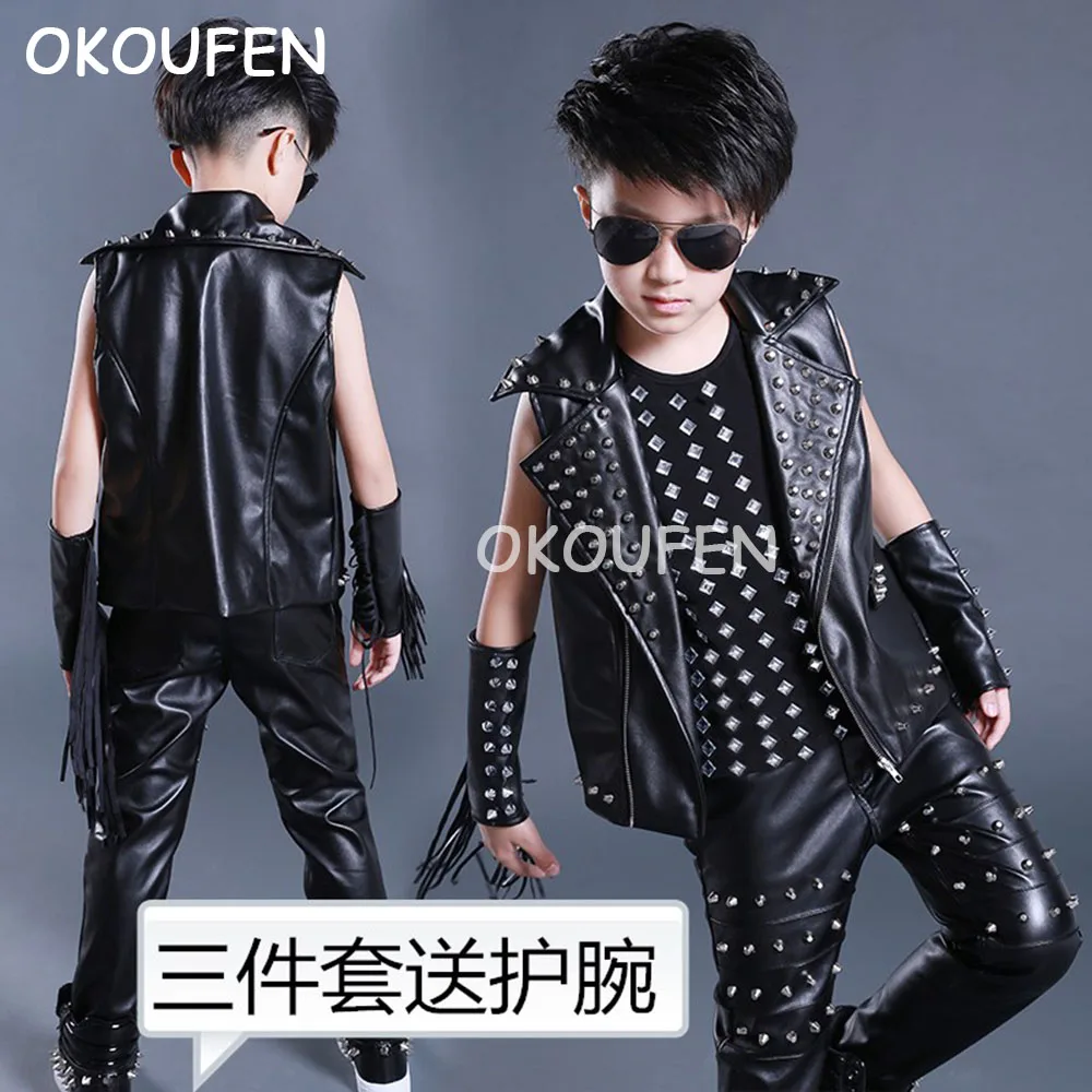 Liu Nail Leather Vest Handsome Boy Drum Model Show Primary School Chorus Stage Show
Liu Nail Leather Vest Handsome Boy Drum Model Show Primary School Chorus Stage Show