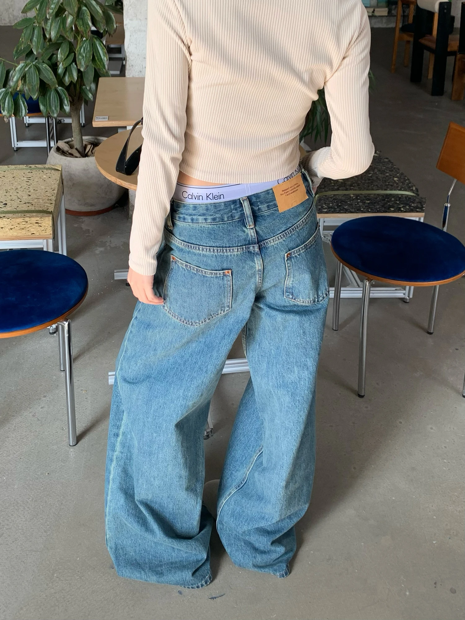 Wild AZI Women's Vintage Loose Fit Blue Waed mid Waist Wide Leg Jeans Street Sle Casual Straight Cut Trousers
Wild AZI Women's Vintage Loose Fit Blue Waed mid Waist Wide Leg Jeans Street Sle Casual Straight Cut Trousers