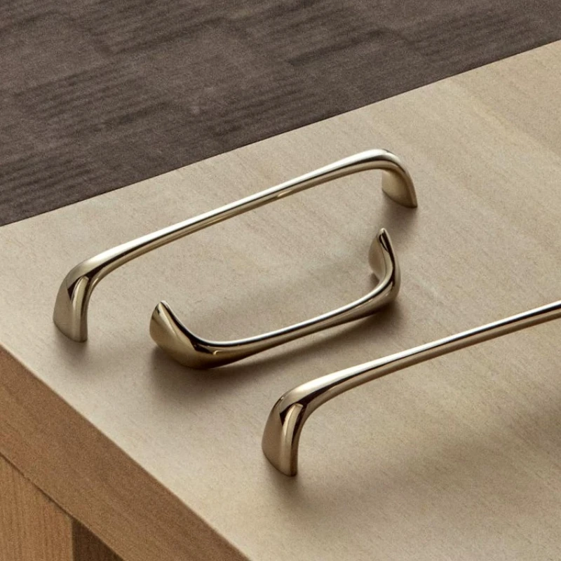 Solid Brass Kitchen Cabinet Handles Modern Furniture Pulls Creative Design Wardrobe Cabinet Knob and Pulls for Kitchen Hardware
Solid Brass Kitchen Cabinet Handles Modern Furniture Pulls Creative Design Wardrobe Cabinet Knob and Pulls for Kitchen Hardware