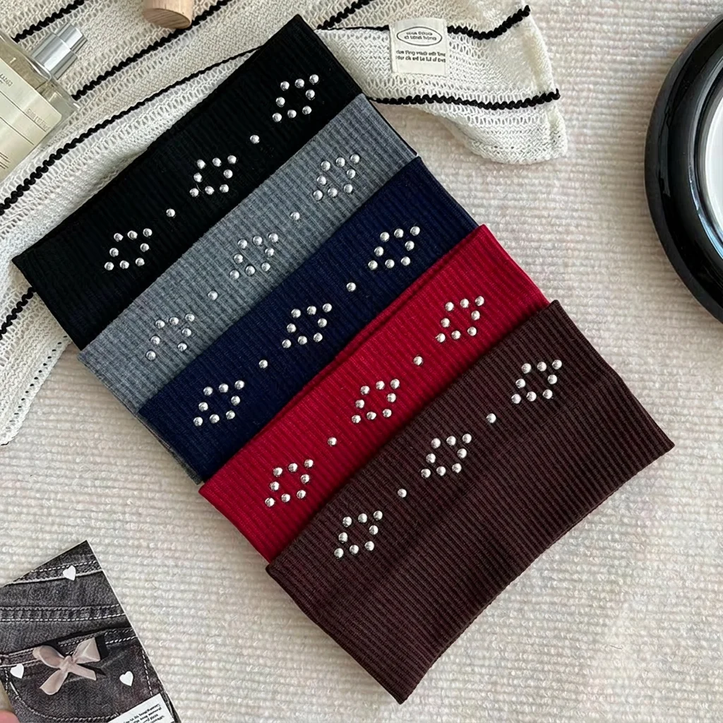 Punk Hair Accessory Decorative Sweat Absorbent Headband Metal Rivet Hair Band Knitted Wide Elastic Headwear For Daily Styling
Punk Hair Accessory Decorative Sweat Absorbent Headband Metal Rivet Hair Band Knitted Wide Elastic Headwear For Daily Styling