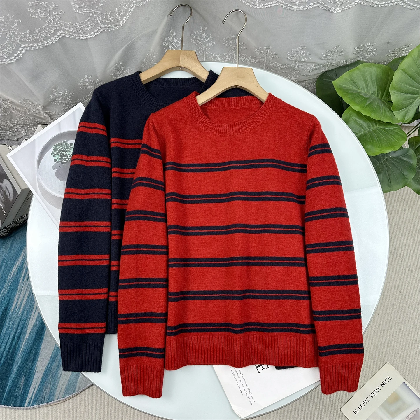 New Year Series Zhi3900 2025 Winter New Mixed Knitted Red Sweater round Neck Overhead Knitwear Women Loose Fit Striped Pattern
New Year Series Zhi3900 2025 Winter New Mixed Knitted Red Sweater round Neck Overhead Knitwear Women Loose Fit Striped Pattern