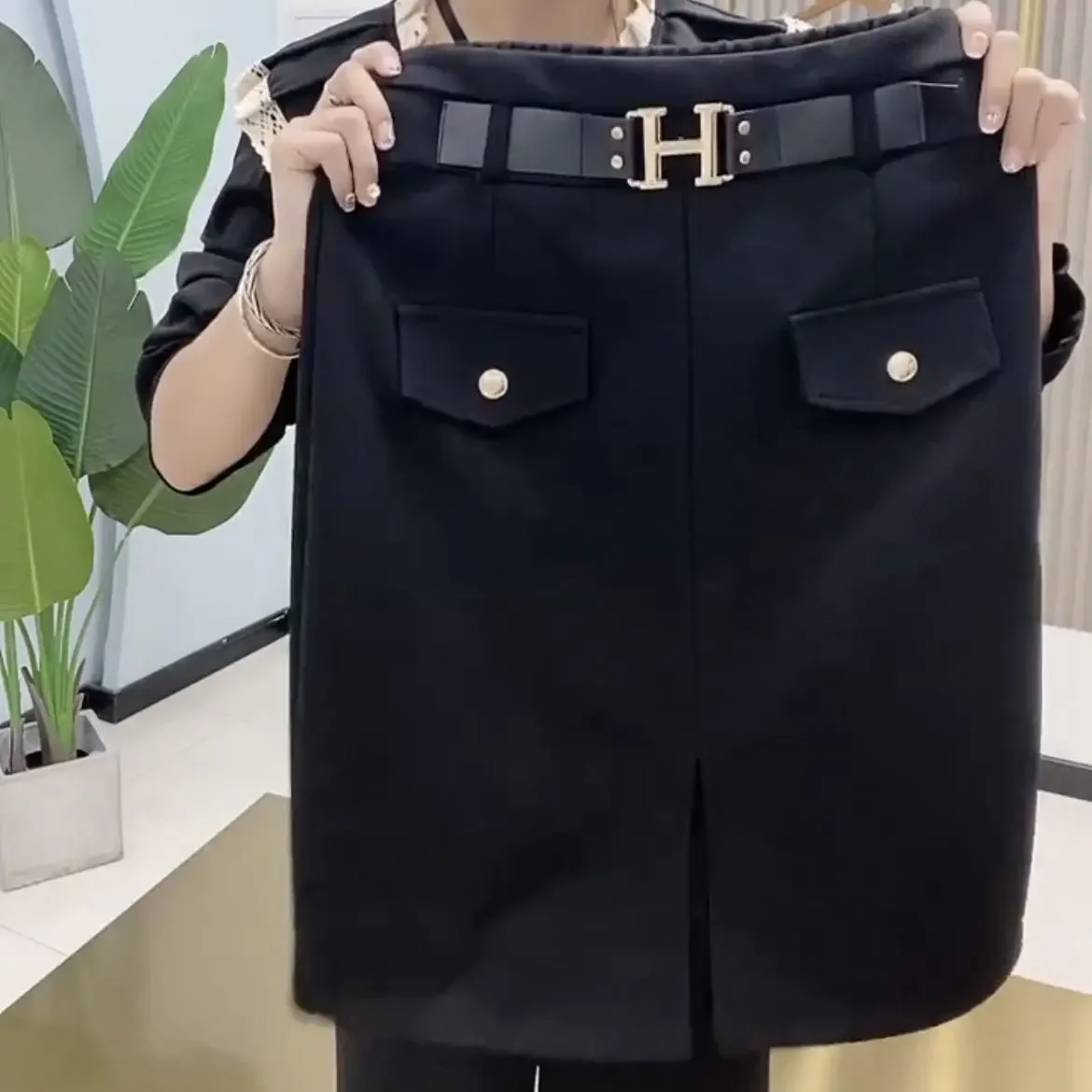 New Korean Fashion Slim Skirt Women Office Lady High Waist Wrapped Hip Sexy Split Elegant Skirts Spring Autumn with Belt
New Korean Fashion Slim Skirt Women Office Lady High Waist Wrapped Hip Sexy Split Elegant Skirts Spring Autumn with Belt