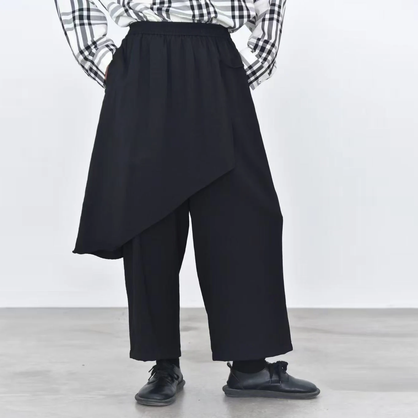 SuperAen Lace-up Fake Two-piece Wide-leg Pants Skirt Casual Pants Loose 2025 New High Street Pants
SuperAen Lace-up Fake Two-piece Wide-leg Pants Skirt Casual Pants Loose 2025 New High Street Pants