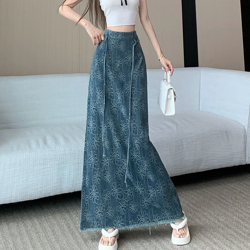 Embroidered Floral Ripped Jeans Skirts Summer New Women Skirt All-Match Split Tassel High Waist Slim Long Denim Skirt Streetwear
Embroidered Floral Ripped Jeans Skirts Summer New Women Skirt All-Match Split Tassel High Waist Slim Long Denim Skirt Streetwear