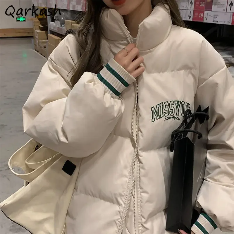 Letter Parkas Women Stand Collar Retro Baggy Long Sleeve Streetwear Thick Winter Overcoats Warm Comfort All-match Preppy Style 
Letter Parkas Women Stand Collar Retro Baggy Long Sleeve Streetwear Thick Winter Overcoats Warm Comfort All-match Preppy Style