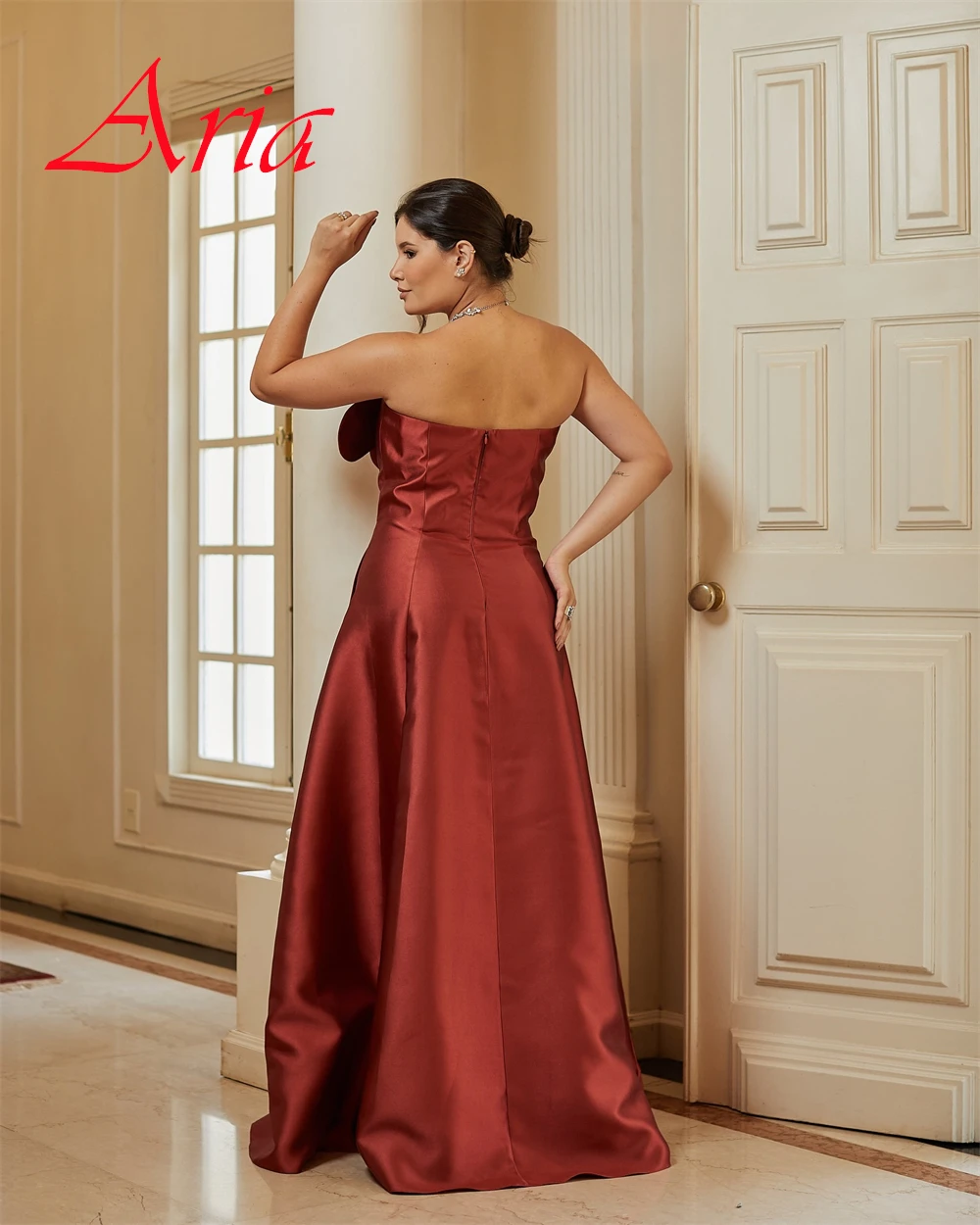Customized Elegant Satin Strapless Evening Dress Modern Sleeveless Homecoming Dresses Fashion Flowers Special Occasion Gowns
Customized Elegant Satin Strapless Evening Dress Modern Sleeveless Homecoming Dresses Fashion Flowers Special Occasion Gowns