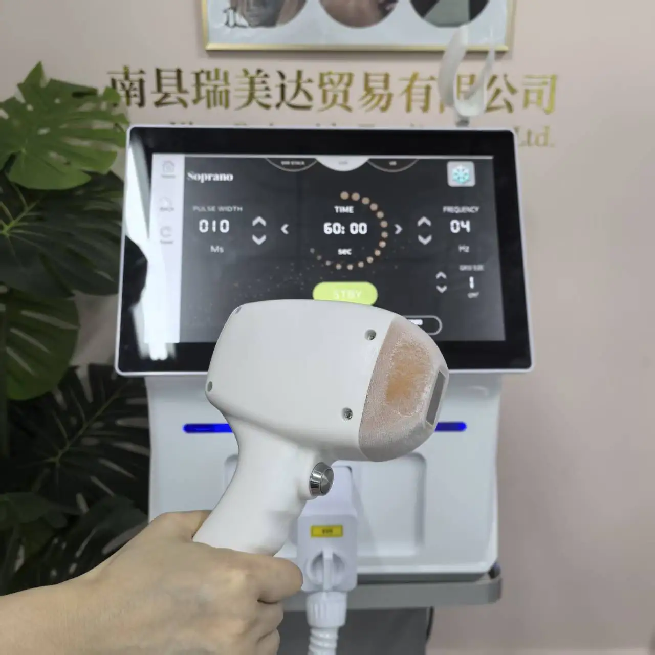 Professional Ice Titanium Diode Laser Hair Removal Machine, Portable 4 Wavelength Alexandrite Hair Removal Device with 10 Target
Professional Ice Titanium Diode Laser Hair Removal Machine, Portable 4 Wavelength Alexandrite Hair Removal Device with 10 Target