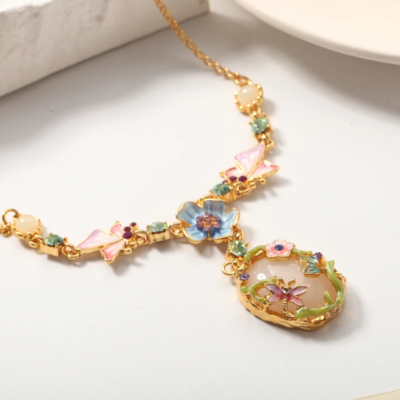 New Chinese Style Colorful Enamel Elegant Butterfly Flower Women's Classical Necklace Exquisite Retro Jewelry Gift
New Chinese Style Colorful Enamel Elegant Butterfly Flower Women's Classical Necklace Exquisite Retro Jewelry Gift
