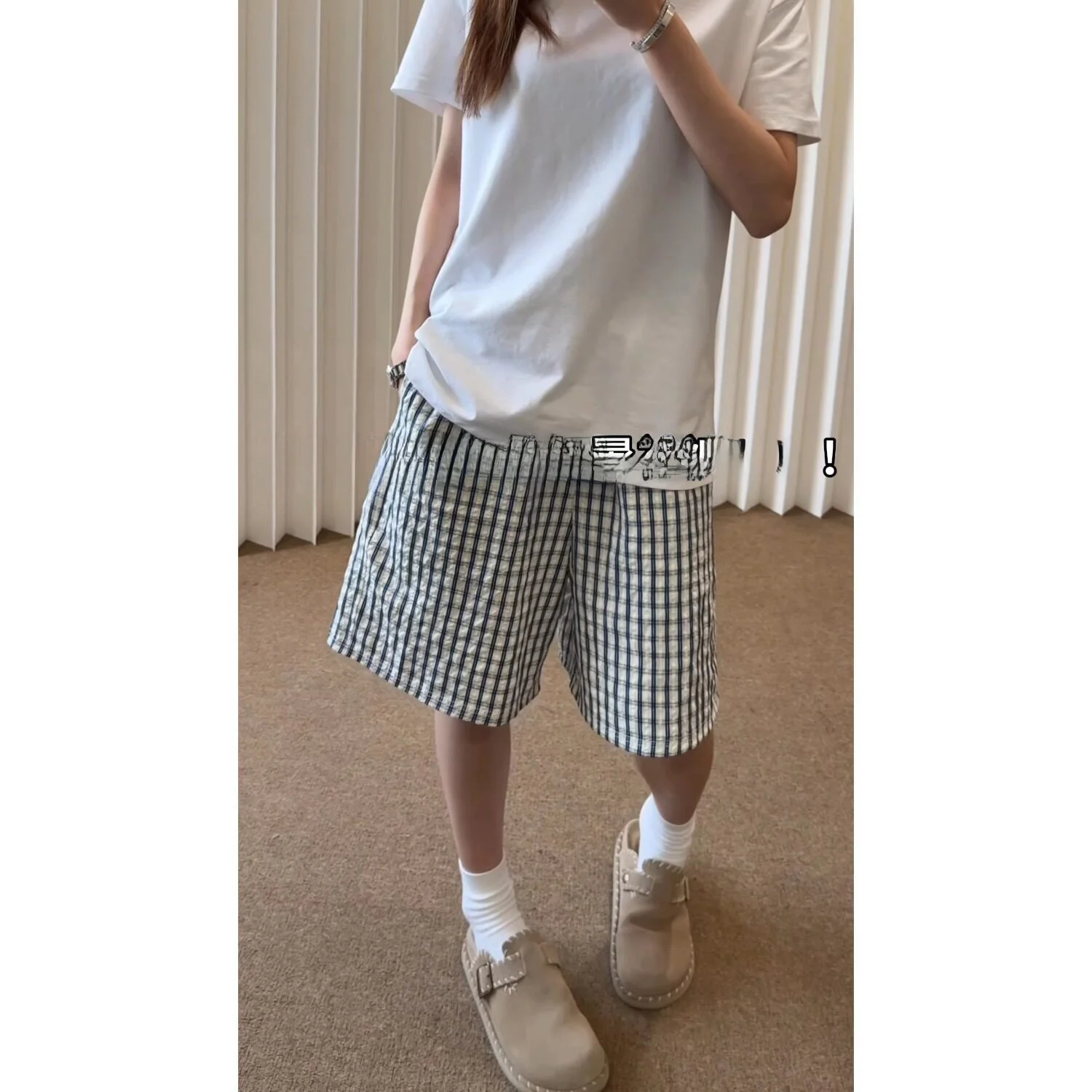 Casual Plaid Short Pants Five-Quarter Thin Summer Beach Men Women Couples Match Lazy Style High Sensation Shorts Polyester Fiber
Casual Plaid Short Pants Five-Quarter Thin Summer Beach Men Women Couples Match Lazy Style High Sensation Shorts Polyester Fiber