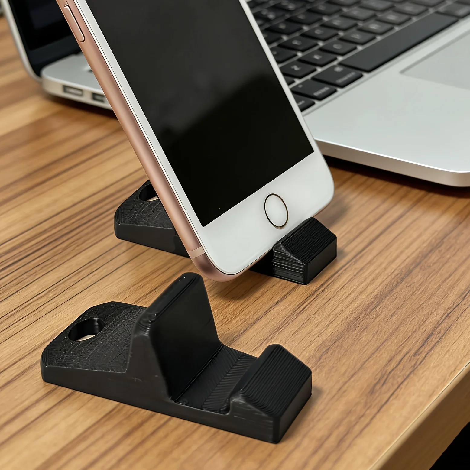 Phone Stand Lazy Portable Desktop Multifunctional Phone Holder Compact Support On-The-Go
Phone Stand Lazy Portable Desktop Multifunctional Phone Holder Compact Support On-The-Go