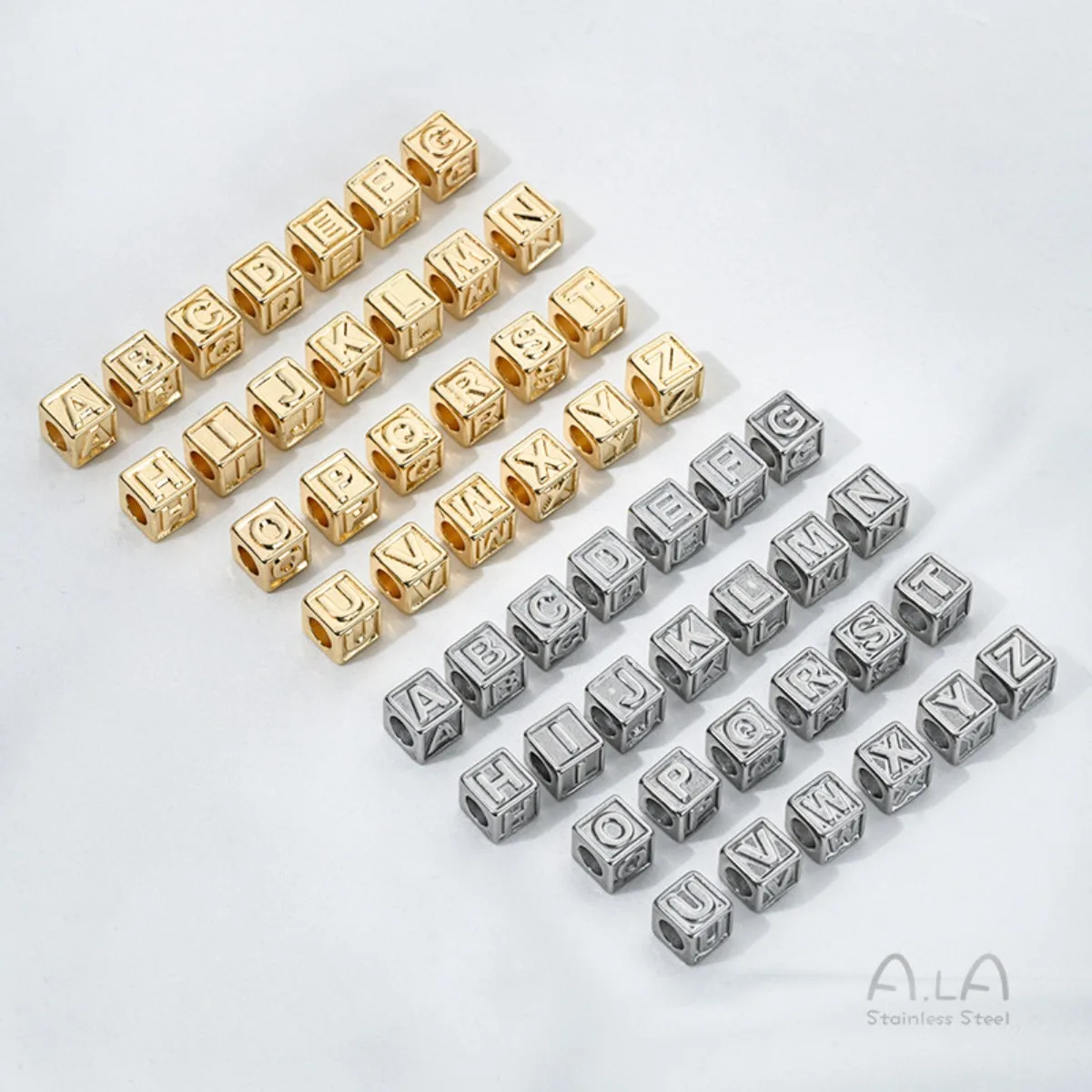 1pcs Non-fade Titanium Steel 26 Letters Square Embossed Through Hole Beads DIY Bracelet Necklace Pendant Accessories
1pcs Non-fade Titanium Steel 26 Letters Square Embossed Through Hole Beads DIY Bracelet Necklace Pendant Accessories