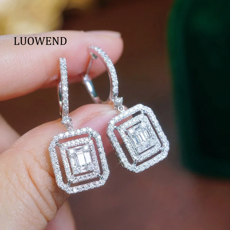 LUOWEND 100% 18K White Gold Earrings Women Luxury Square Shape 1.16carat Real Natural Diamond Hoop Earrings High Party Jewelry
LUOWEND 100% 18K White Gold Earrings Women Luxury Square Shape 1.16carat Real Natural Diamond Hoop Earrings High Party Jewelry